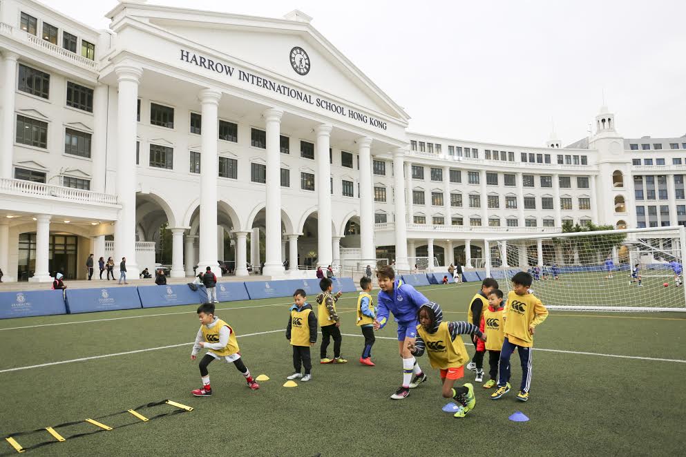 哈罗香港国际学校与爱华顿足球会社区足球训练计划